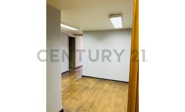 SE VENDE OFICINA EN SANTIAGO CENTRO - SANTA LUCÍA