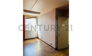 SE VENDE OFICINA EN SANTIAGO CENTRO - SANTA LUCÍA