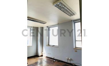 SE VENDE OFICINA EN SANTIAGO CENTRO - SANTA LUCÍA