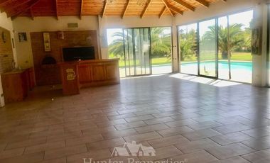 Casa en Venta en por carretera 5 sur tomar camino a unihue y luego camino a barros negros