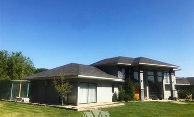 Casa en Venta en por carretera 5 sur tomar camino a unihue y luego camino a barros negros