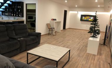 Casa en venta en Lomas de Agelópolis II, Zona Azul!