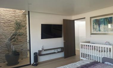 Casa en venta en Lomas de Agelópolis II, Zona Azul!