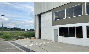 ALQUILA O VENDE BODEGA EN PARQUE INDUSTRIAL VIA CALI PALMIRA