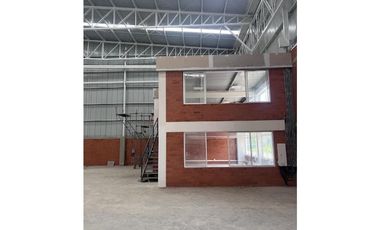 ALQUILA O VENDE BODEGA EN PARQUE INDUSTRIAL VIA CALI PALMIRA
