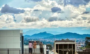 Rumah Mewah Murah Rooftop Luas dkt PEMKOT Cimahi