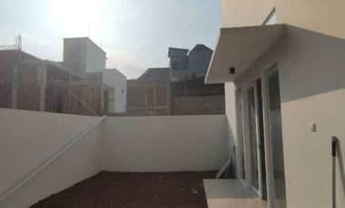 Rumah Mewah Murah Rooftop Luas dkt PEMKOT Cimahi