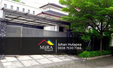 Dijual Rumah Asri 2 lantai di Kebayoran Lama Jakarta Selatan