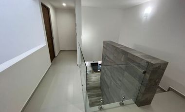 PREVENTA CASA CON ROOF GARDEN COLINAS DEL SOL MORELIA CAS 4015 MOR/RS