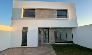 PREVENTA CASA CON ROOF GARDEN COLINAS DEL SOL MORELIA CAS 4015 MOR/RS