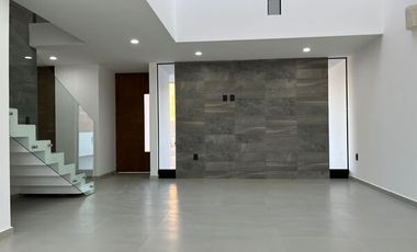 PREVENTA CASA CON ROOF GARDEN COLINAS DEL SOL MORELIA CAS 4015 MOR/RS