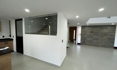 PREVENTA CASA CON ROOF GARDEN COLINAS DEL SOL MORELIA CAS 4015 MOR/RS