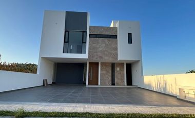 PREVENTA CASA CON ROOF GARDEN COLINAS DEL SOL MORELIA CAS 4015 MOR/RS