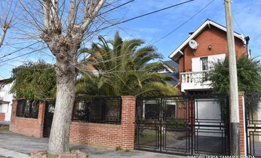 CASA 5 AMBIENTES EN MAR DEL TUYU