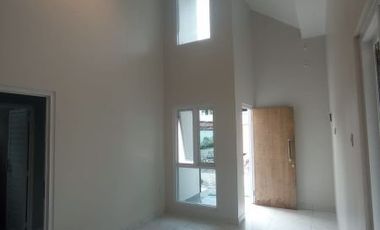 RUMAH TOWNHOUSE SUDAH SHM DI FLY OVER JANTI JOGJA