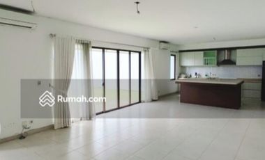 Rumah dengan pohon rimbun di Vermont Parkland, BSD City