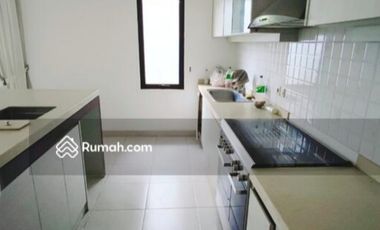 Rumah dengan pohon rimbun di Vermont Parkland, BSD City