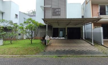 Rumah dengan pohon rimbun di Vermont Parkland, BSD City