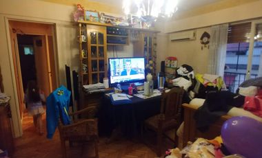 Departamento 2 ambientes en venta en Avellaneda