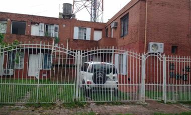 Departamento Tipo Casa en venta en Quilmes Centro