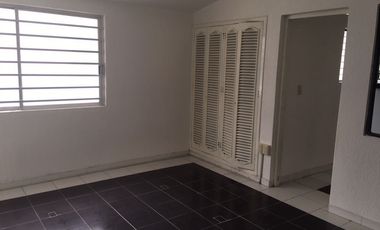 Oficina de 120 m² con 3 privados sobre Av. Ruiz Cortines. Excelente ubicacion