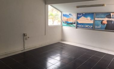 Oficina de 120 m² con 3 privados sobre Av. Ruiz Cortines. Excelente ubicacion