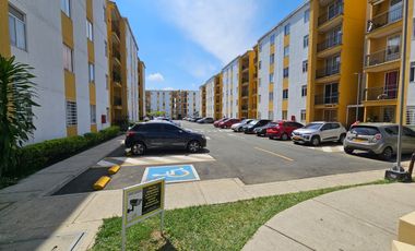 apartamento en arriendo en poblado campestre. Cod A125659