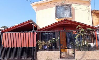 Catenaria Propiedades Vende en Villa Los Héroes - Maipú (CAT067)