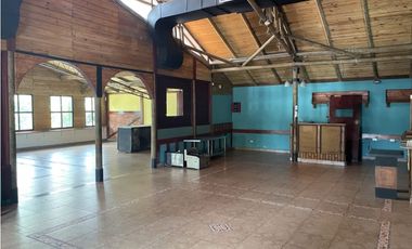 !!!Se Alquila Local Para Restaurante¡¡¡