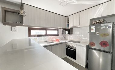 TOWNHOUSE EN VENTA EN AVENIDA EL VALLE, CHAMISERO