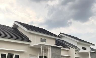 Rumah ready Dengan design modern di pusat kota kediri