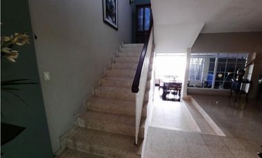 SE VENDE HERMOSA CASA EN LA ALAMEDA AM
