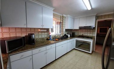 SE VENDE HERMOSA CASA EN LA ALAMEDA AM