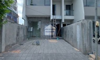 Rumah Modern Minimalis Mewah di Setra Duta Bandung Utara