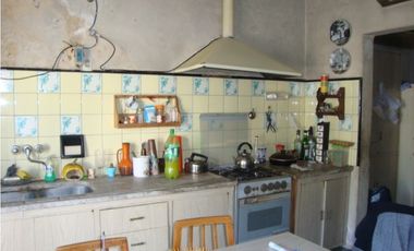 Oportunidad!! Casa sobre calle Belgrano para reciclar