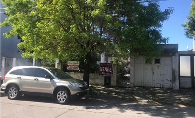 Oportunidad!! Casa sobre calle Belgrano para reciclar