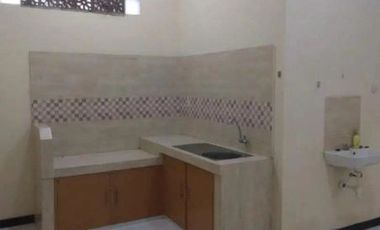 Rumah Kutisari STRATEGIS hadap timur