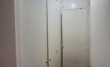 Excelente departamento semipiso de 3 dorm. + Cochera en Av Colon al 600.