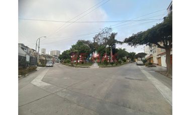 Vendo Departamento  103 M2 Con Cochera En Cercado De Lima Limite Con Pueblo Libre
