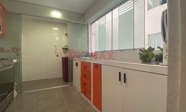 Vendo Departamento  103 M2 Con Cochera En Cercado De Lima Limite Con Pueblo Libre