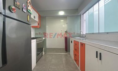 Vendo Departamento  103 M2 Con Cochera En Cercado De Lima Limite Con Pueblo Libre