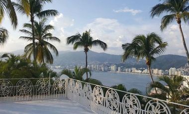 EN VENTA CASA EN ACAPULCO VISTA A LA BAHIA FRACCIONAMIENTO BRISAS GUITARRON