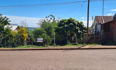 Terreno con casa en venta en Puerto Piray
