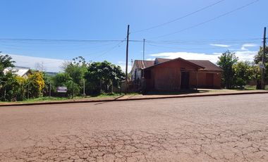 Terreno con casa en venta en Puerto Piray