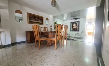 COD. 601 - SE VENDE CASA - BARRIO: BOSTON