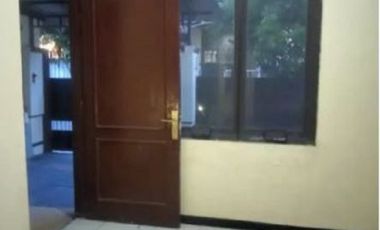 Disewa Rumah Pakuwon City , Surabaya Timur Dekat ITS, Kenjeran