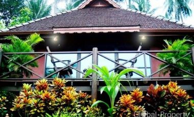 Beachfront Resort in Koh Chang