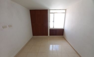 apartamento en arriendo en edificio ferrocarril piso 3 sin acsensor. Cod A13744