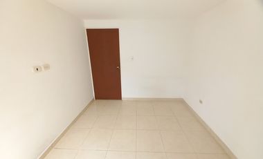 apartamento en arriendo en edificio ferrocarril piso 3 sin acsensor. Cod A13744