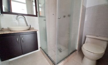 apartamento en arriendo en edificio ferrocarril piso 3 sin acsensor. Cod A13744